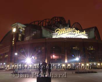 Photograph of Miller Park at Night from www.MilwaukeePhotos.com (C) Ian Pritchard